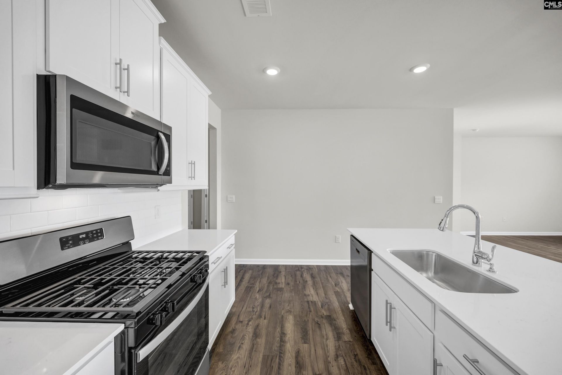 280 Roundtree Road  Photo 6