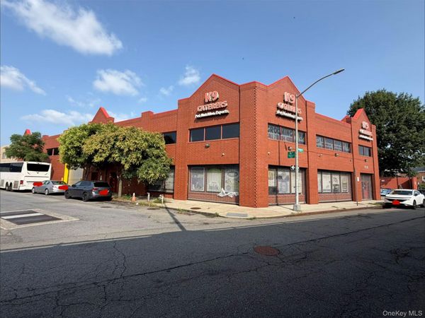 88-81 76th Avenue, Glendale, NY 11385
