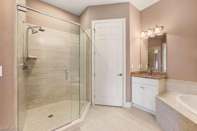 10351 Glastonbury Cir, Unit 202, Fort Myers, FL 33913 Photo