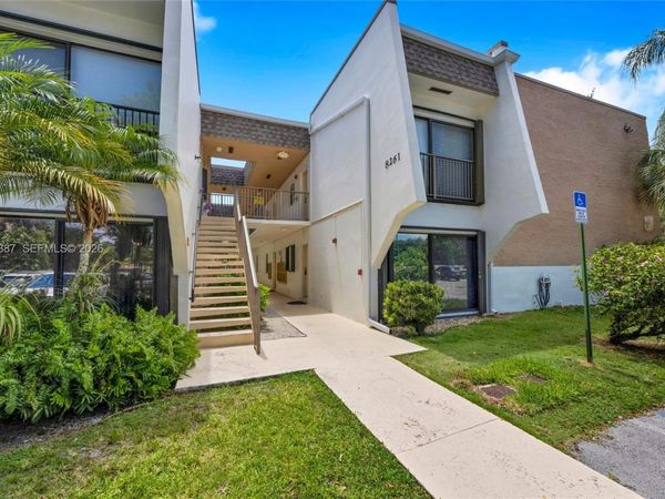 8261 SW 128 St , Unit 207, Pinecrest, FL 33156