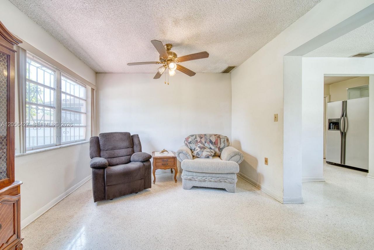 6335 SW 31st St, Miami, FL 33155 Photo