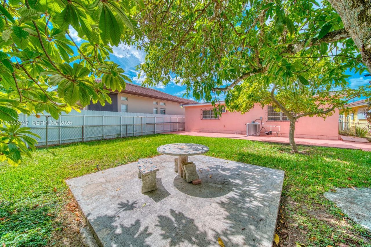 6335 SW 31st St, Miami, FL 33155 Photo