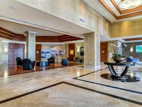 7900 Harbor Island Dr , Unit PH19, North Bay Village, FL 33141