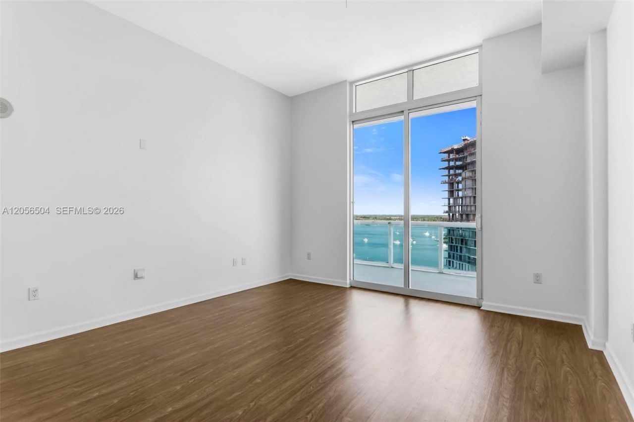 7900 Harbor Island Dr, Unit PH19, North Bay Village, FL 33141 Photo