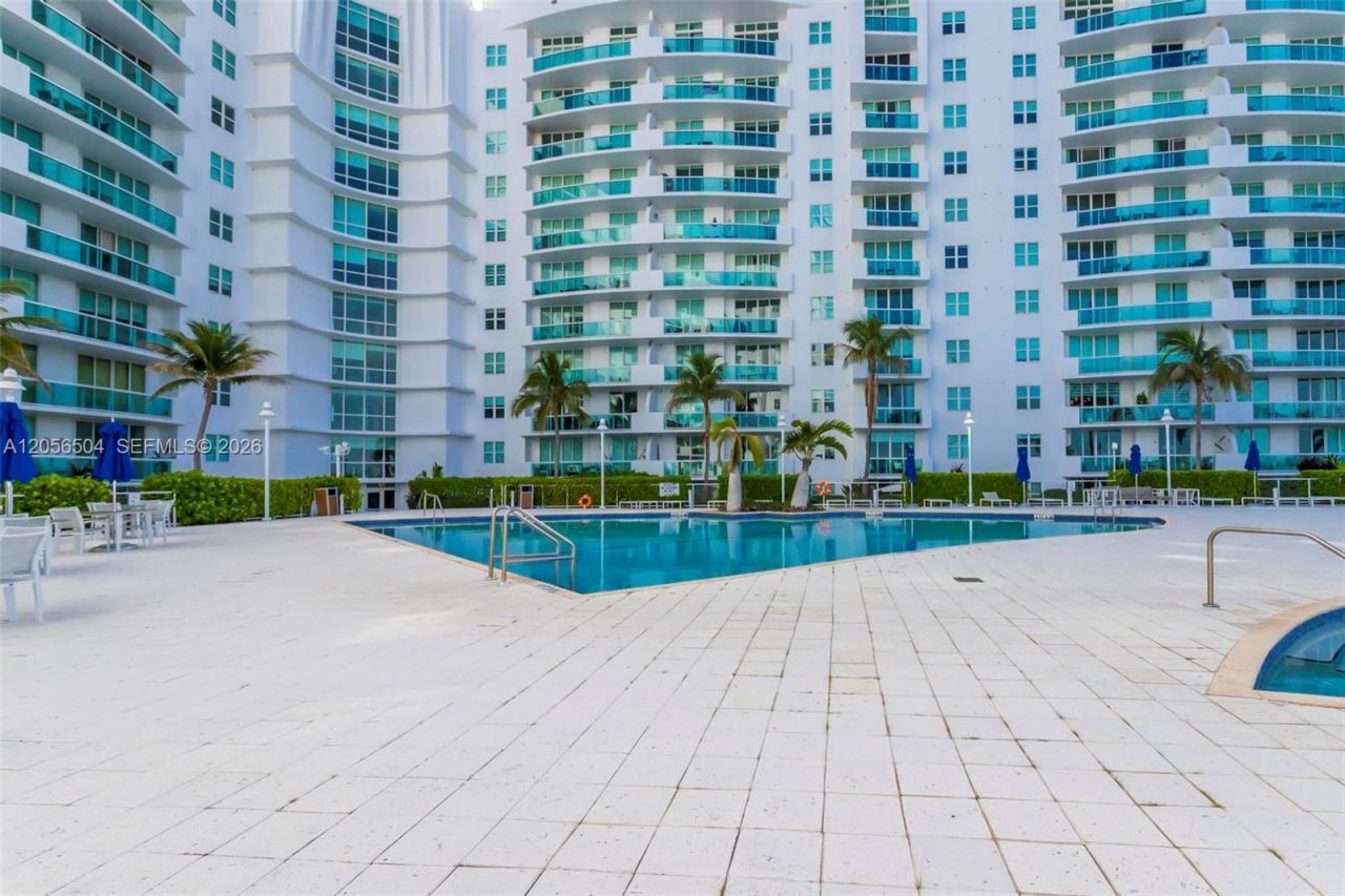 7900 Harbor Island Dr, Unit PH19, North Bay Village, FL 33141 Photo