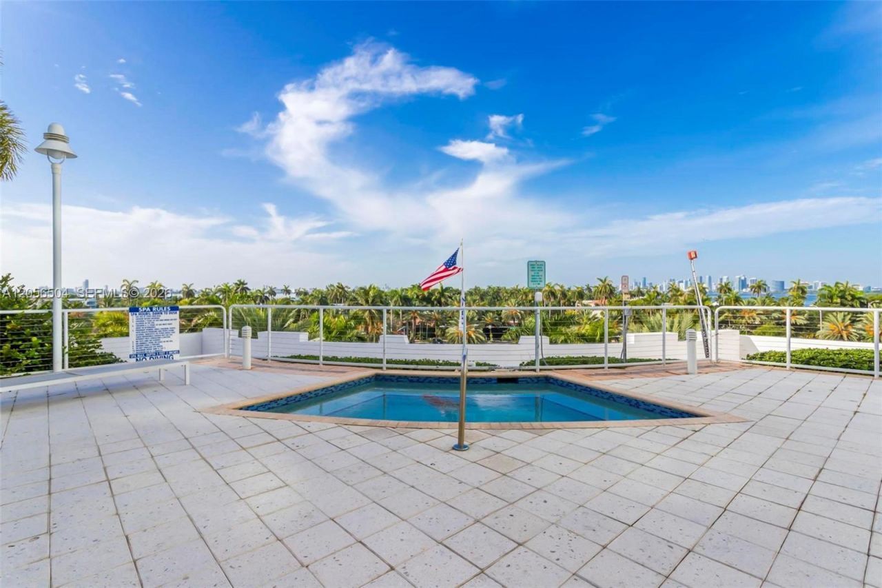 7900 Harbor Island Dr, Unit PH19, North Bay Village, FL 33141 Photo