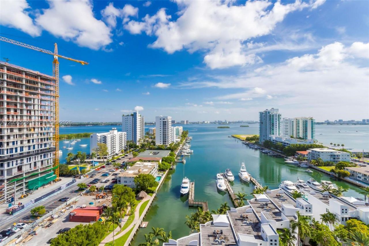 7900 Harbor Island Dr, Unit PH19, North Bay Village, FL 33141 Photo