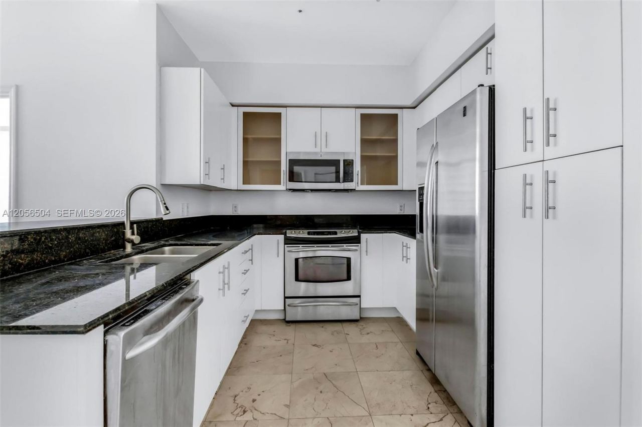 7900 Harbor Island Dr, Unit PH19, North Bay Village, FL 33141 Photo