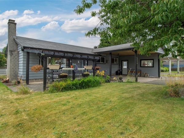 2505 Alder St S, Campbell River, BC V9W 5T3