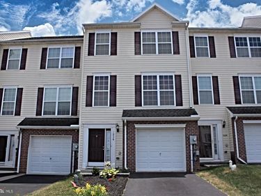 1236 LEDGE DRIVE , YORK, PA 17408