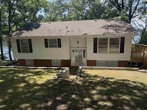 430 Elm Dr, Muscle Shoals, AL 35661