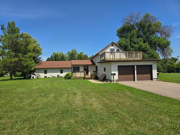 604 E Willow Avenue , Olivia, MN 56277