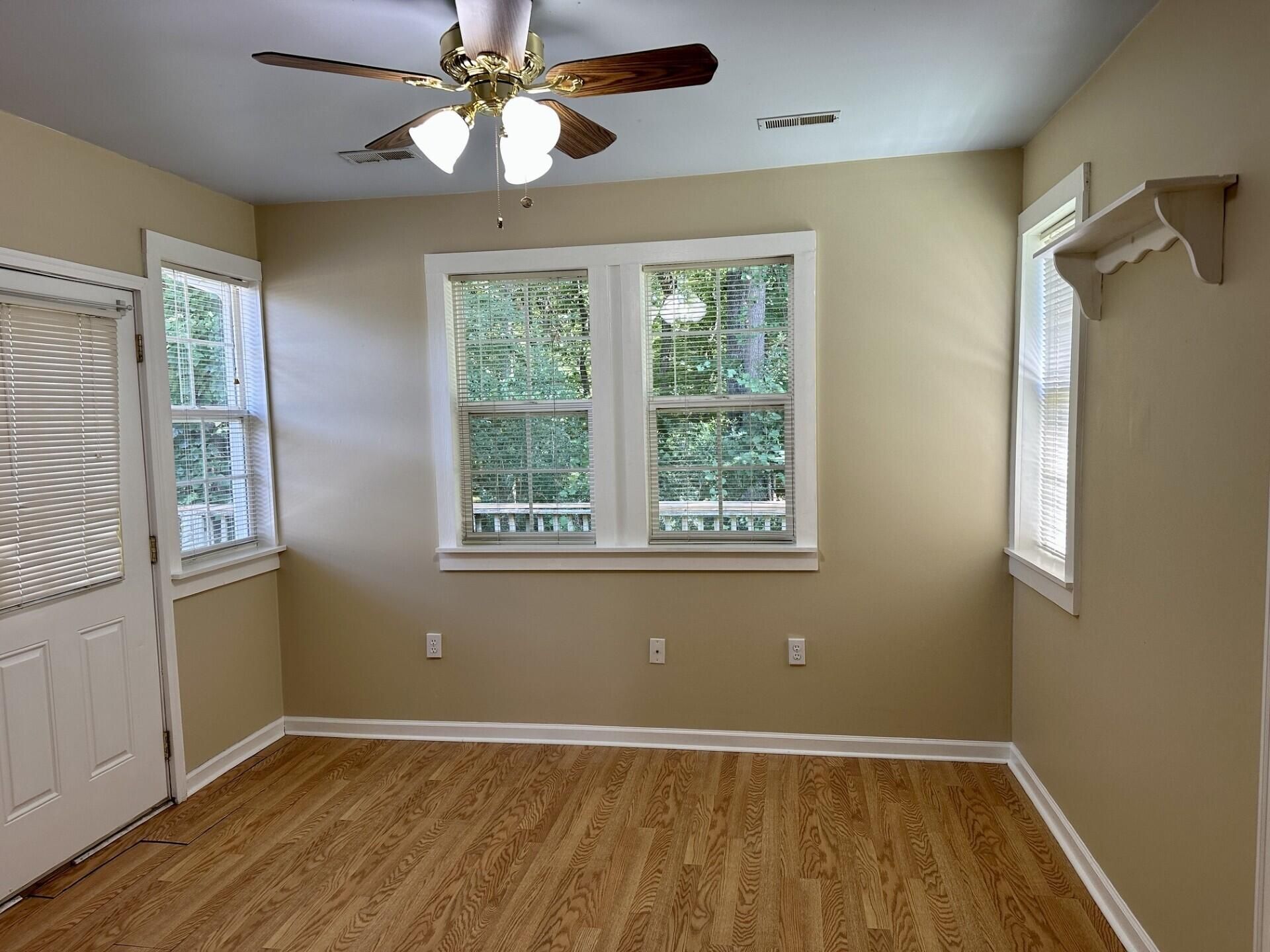 112 Hardee Avenue Photo 8