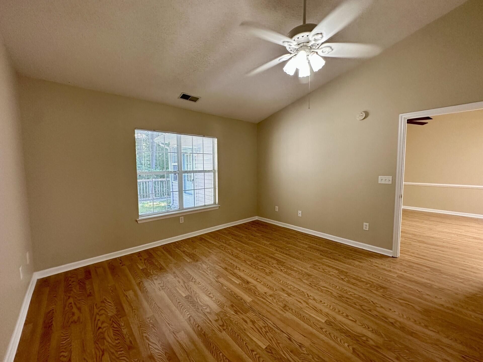 112 Hardee Avenue Photo 9