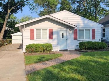 7297 Floral Street , Westland, MI 48185