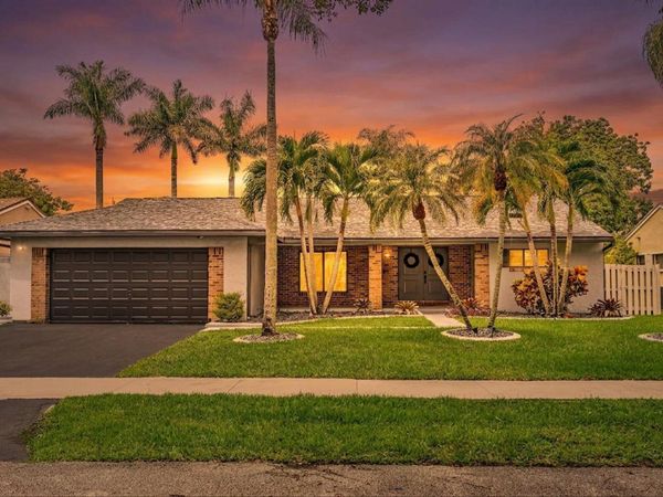 1341 White Stone Way, Davie, FL 33325