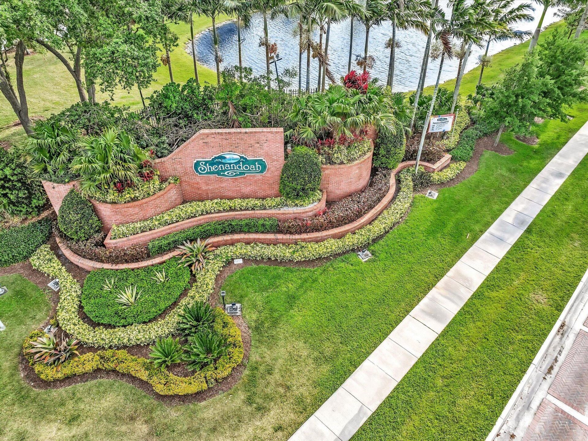 1341 White Stone Way, Davie, FL 33325 Photo