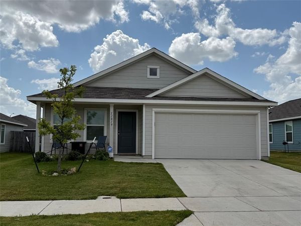 11819 Arkoma Drive, Rhome, TX 76078