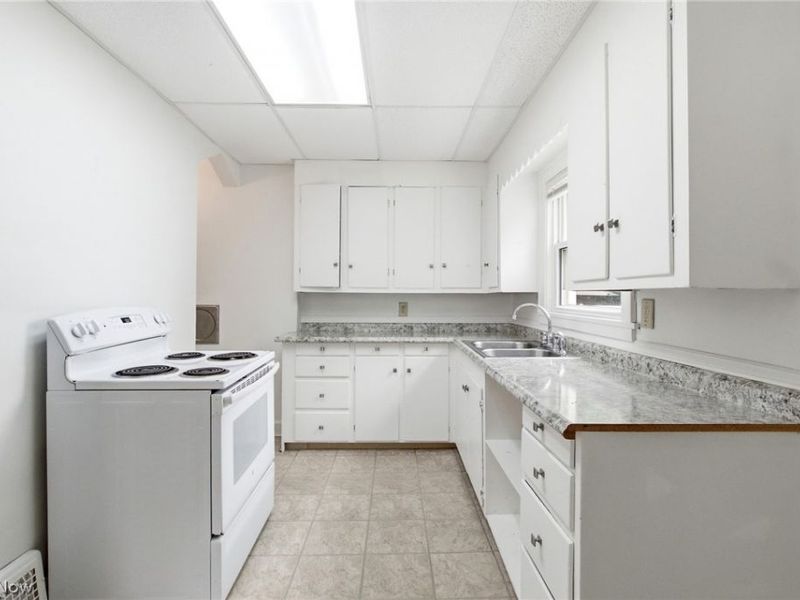 912 Cambridge Road , Unit A, Cleveland Heights, OH 44121 Photo 12