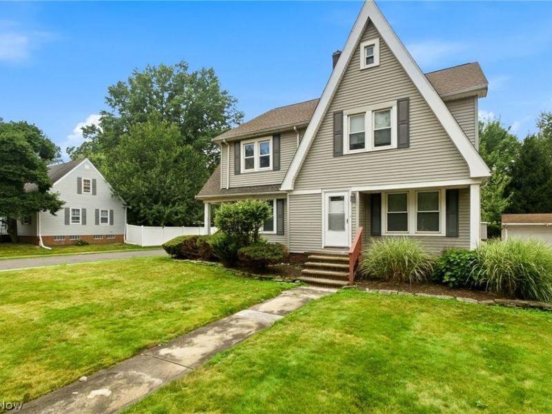 912 Cambridge Road , Unit A, Cleveland Heights, OH 44121 Photo 3