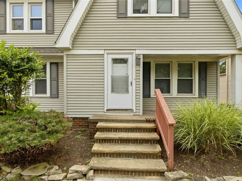 912 Cambridge Road , Unit A, Cleveland Heights, OH 44121 Photo 4
