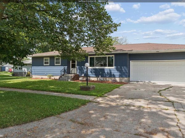 1240 Maben Avenue, Garner, IA 50438