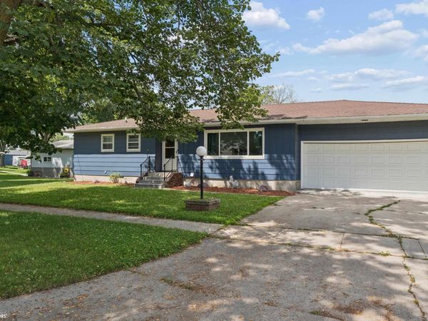 1240 Maben Avenue, Garner, IA 50438