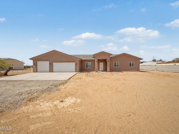 12102 S AIRPORT Road, Buckeye, AZ 85326