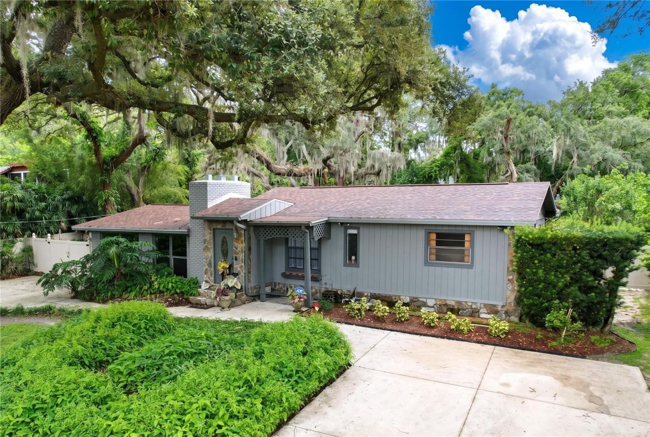 11805 N 51st Street , Temple Terrace, FL 33617 Photo
