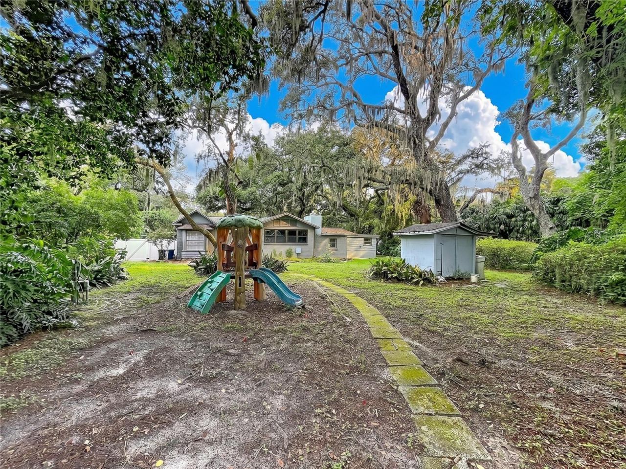 11805 N 51st Street , Temple Terrace, FL 33617 Photo