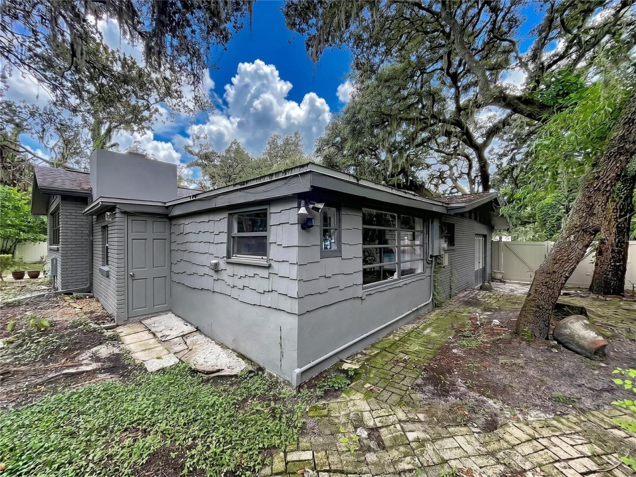 11805 N 51st Street , Temple Terrace, FL 33617 Photo