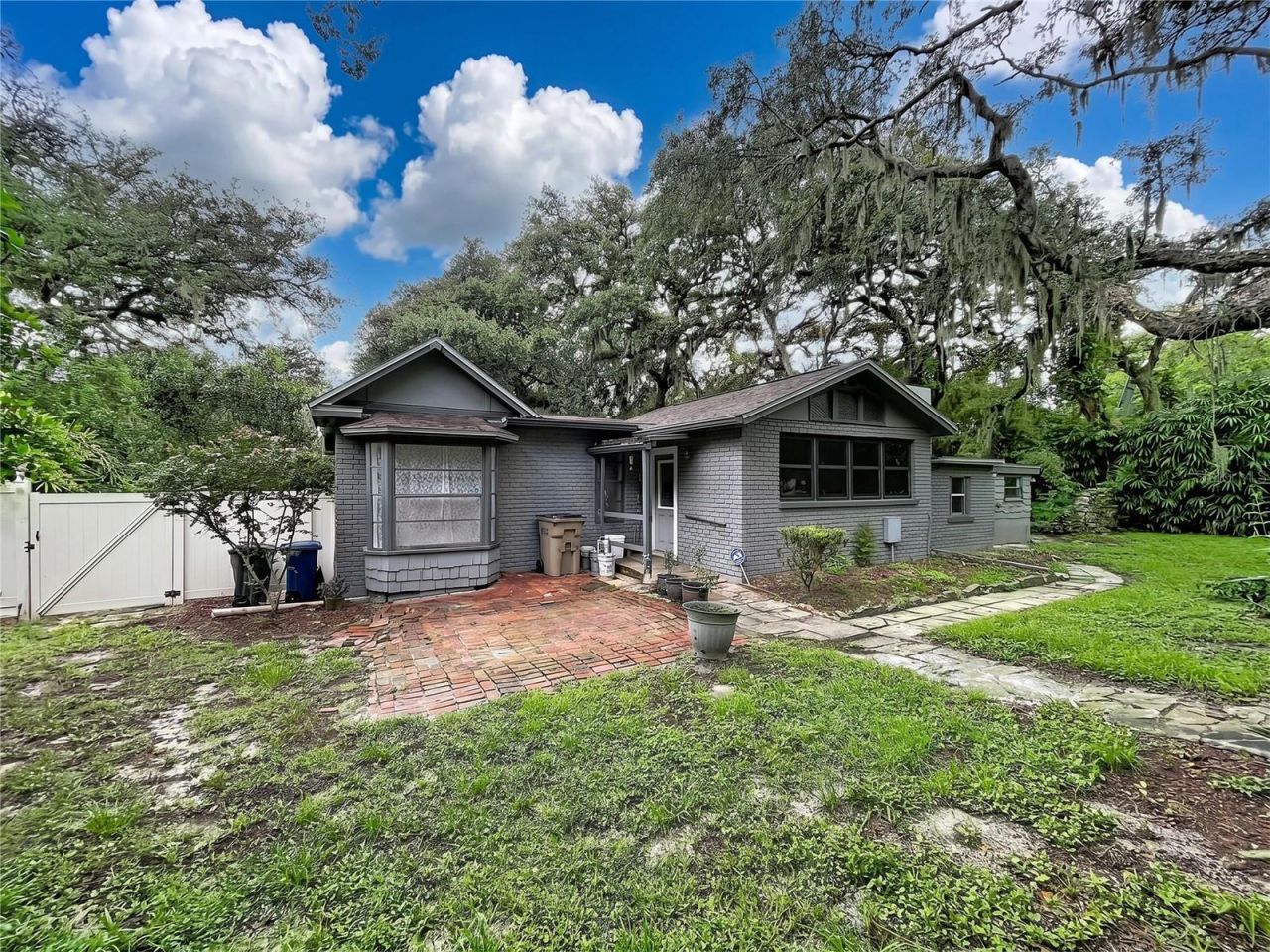 11805 N 51st Street , Temple Terrace, FL 33617 Photo