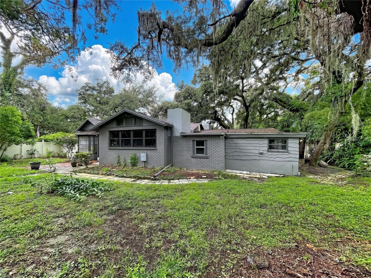 11805 N 51st Street , Temple Terrace, FL 33617 Photo