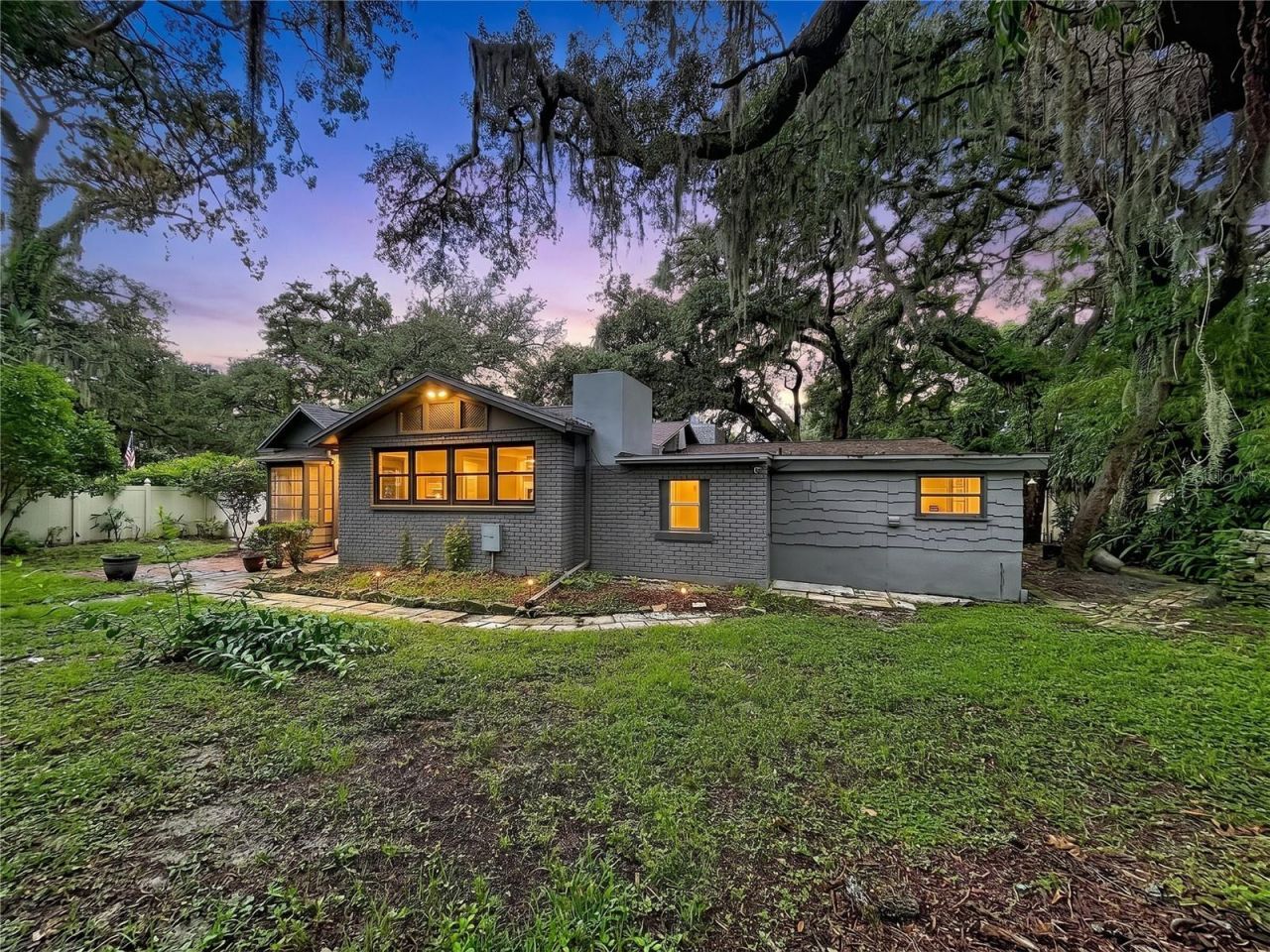 11805 N 51st Street , Temple Terrace, FL 33617 Photo