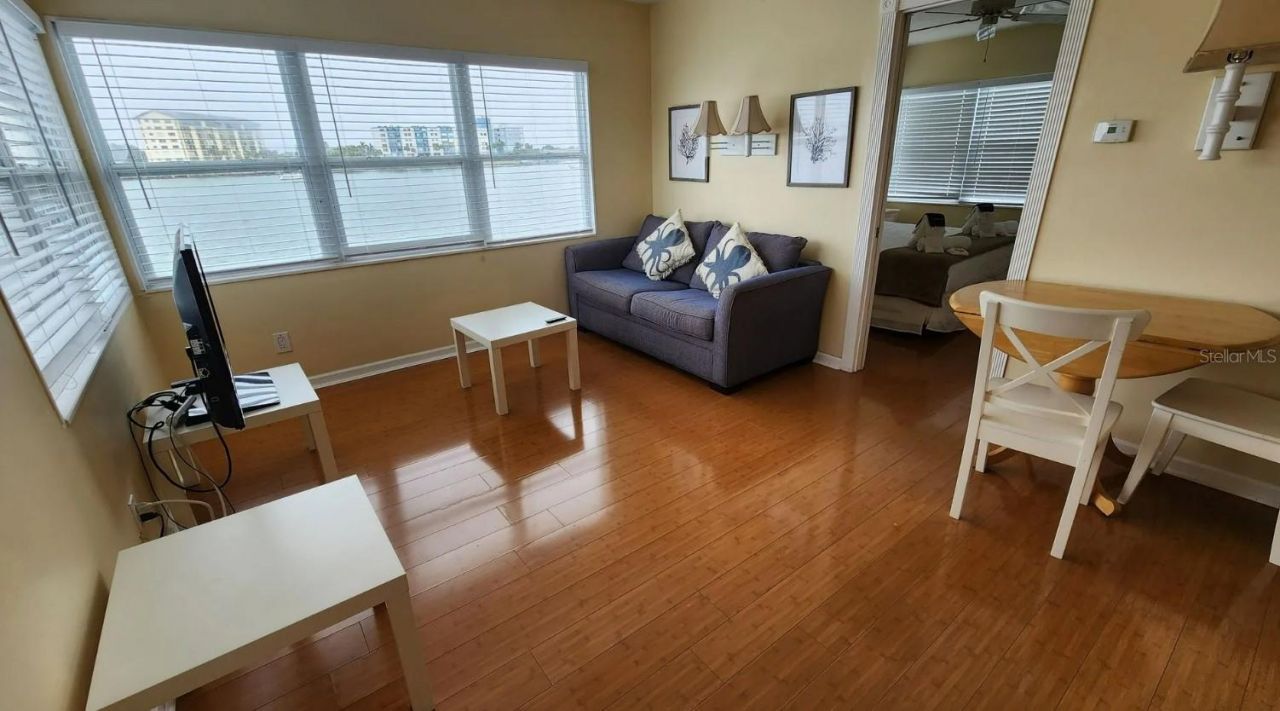 621 Bay Esplanade , Clearwater Beach, FL 33767 Photo