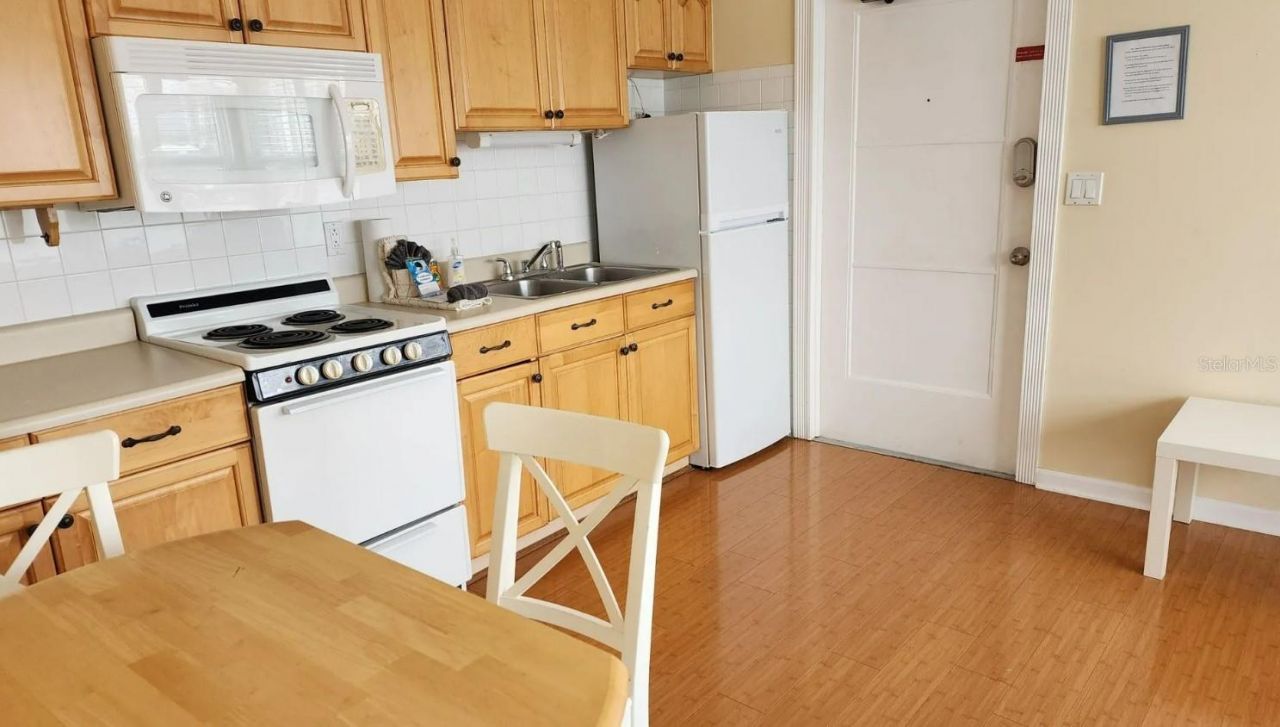 621 Bay Esplanade , Clearwater Beach, FL 33767 Photo