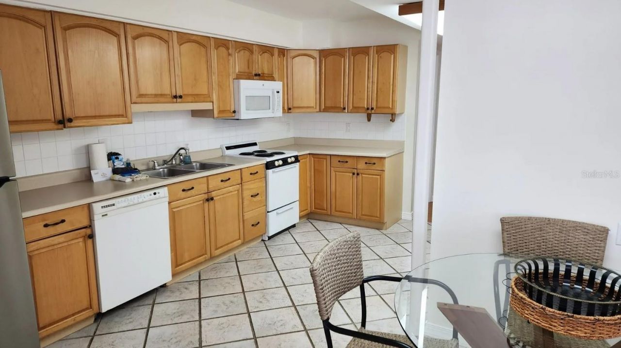 621 Bay Esplanade , Clearwater Beach, FL 33767 Photo