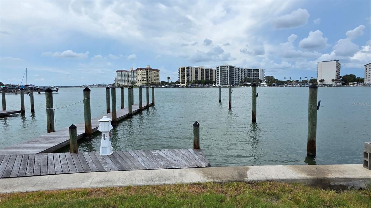 627 Bay Esplanade , Clearwater Beach, FL 33767 Photo
