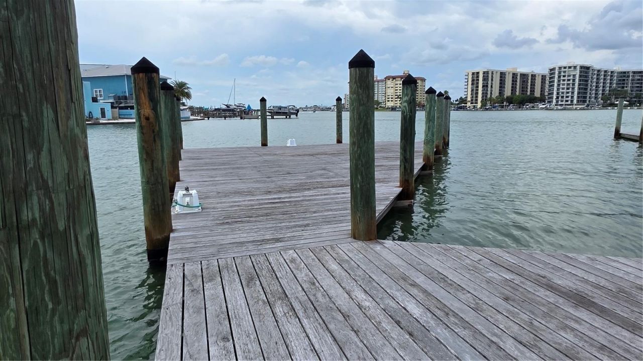 627 Bay Esplanade , Clearwater Beach, FL 33767 Photo