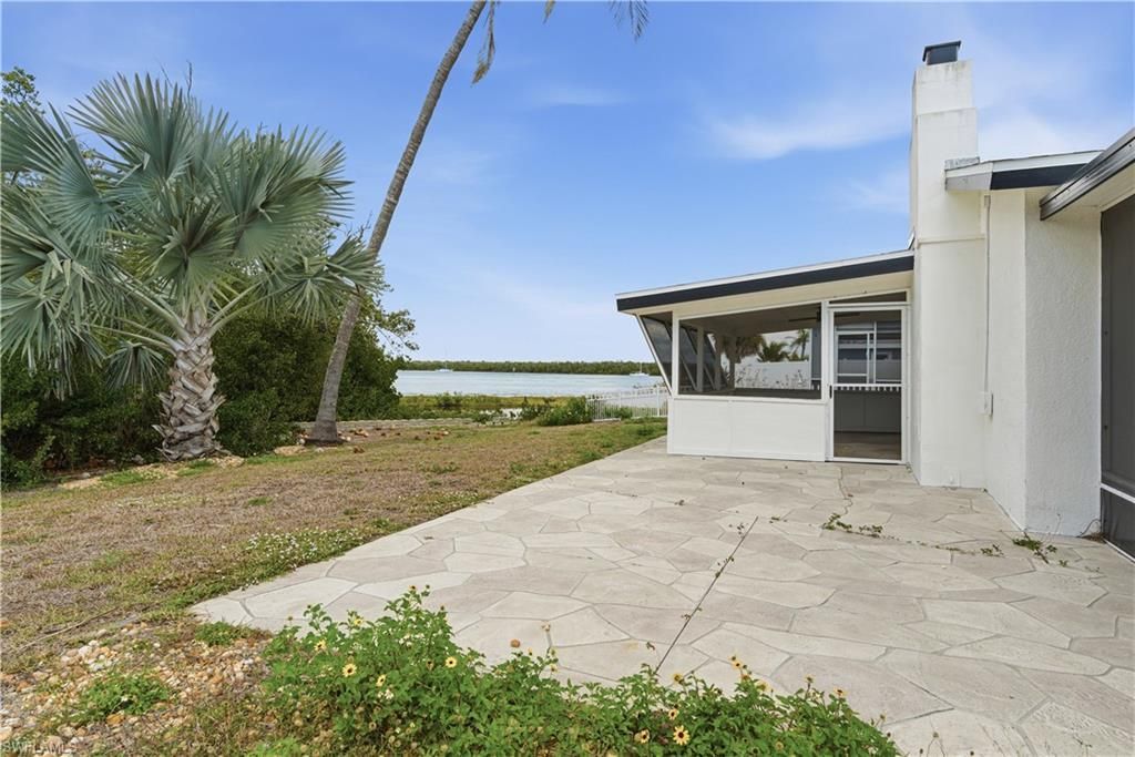 455 Donora Blvd, Fort Myers Beach, FL 33931 Photo