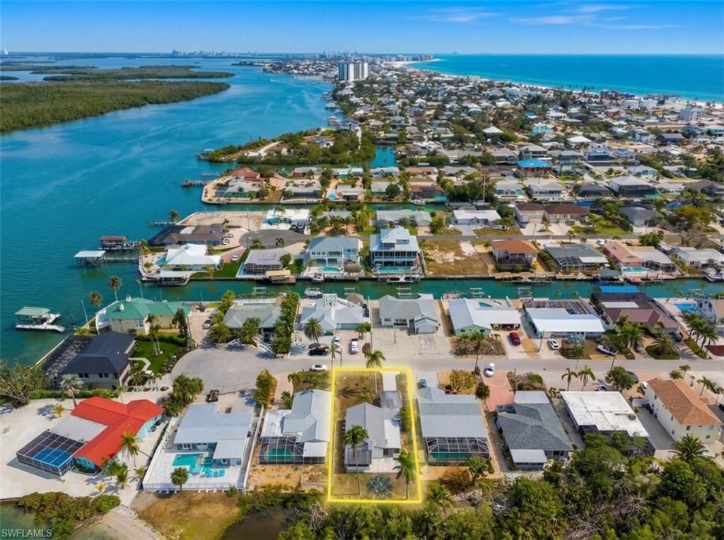 455 Donora Blvd, Fort Myers Beach, FL 33931 Photo