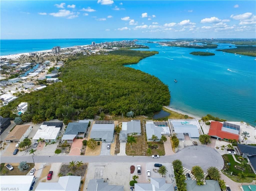 455 Donora Blvd, Fort Myers Beach, FL 33931 Photo