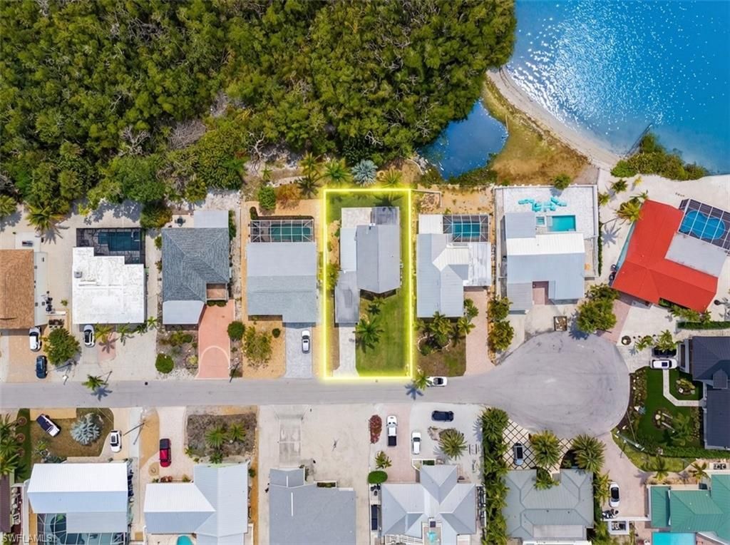 455 Donora Blvd, Fort Myers Beach, FL 33931 Photo