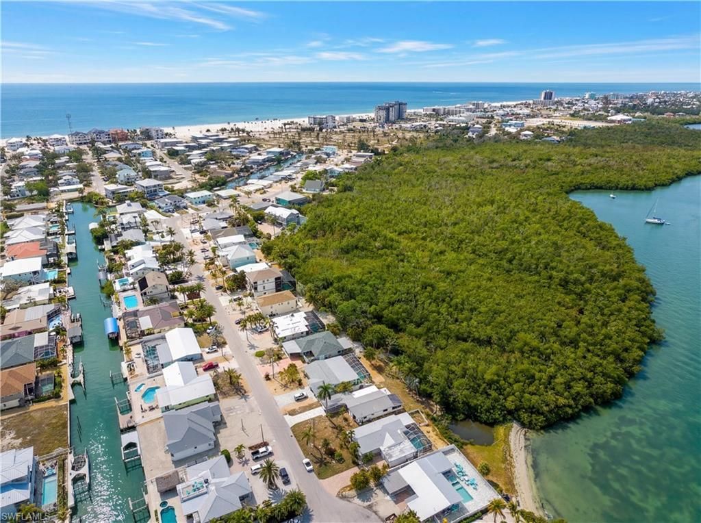 455 Donora Blvd, Fort Myers Beach, FL 33931 Photo
