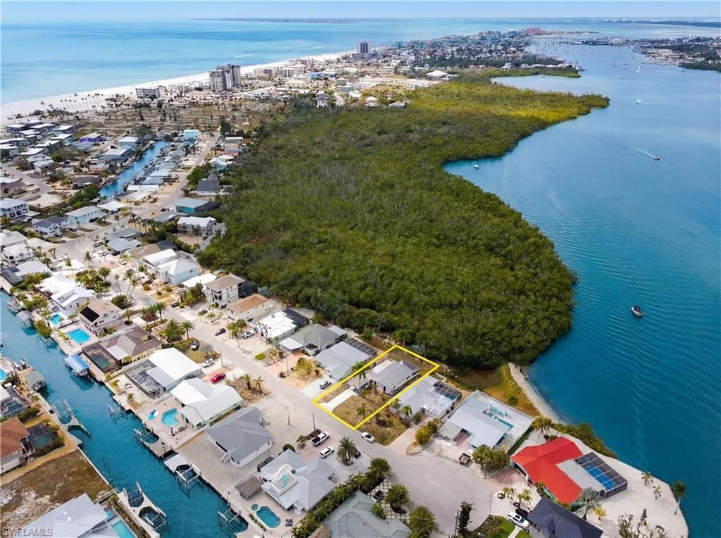 455 Donora Blvd, Fort Myers Beach, FL 33931 Photo