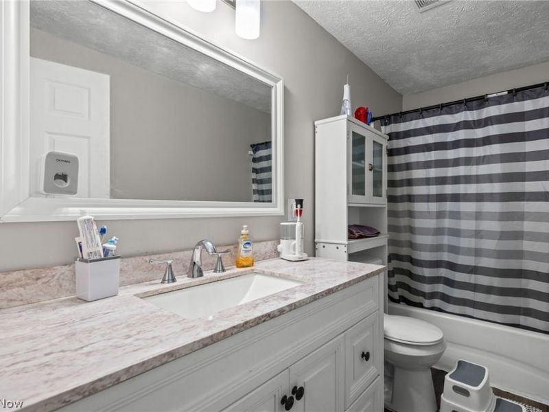 7390 Willow Run Drive , Mentor, OH 44060 Photo 11