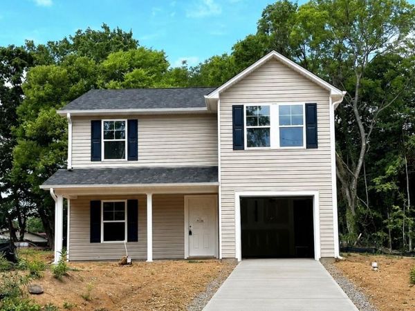 600 TUSSEY Street , Lexington, NC 27292