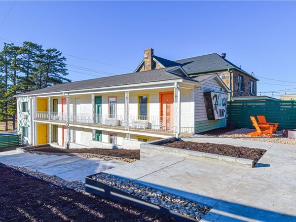 1150 N College Avenue , Fayetteville, AR 72703