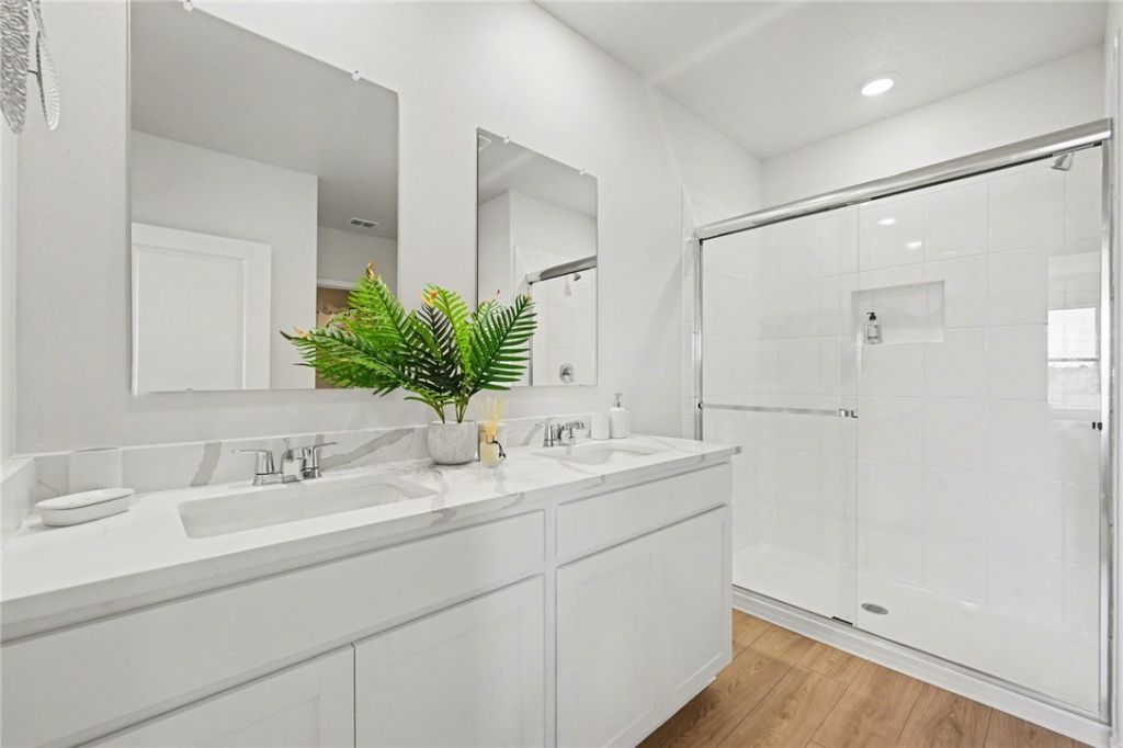 9086 Venetian Square , Vero Beach, FL 32966 Photo