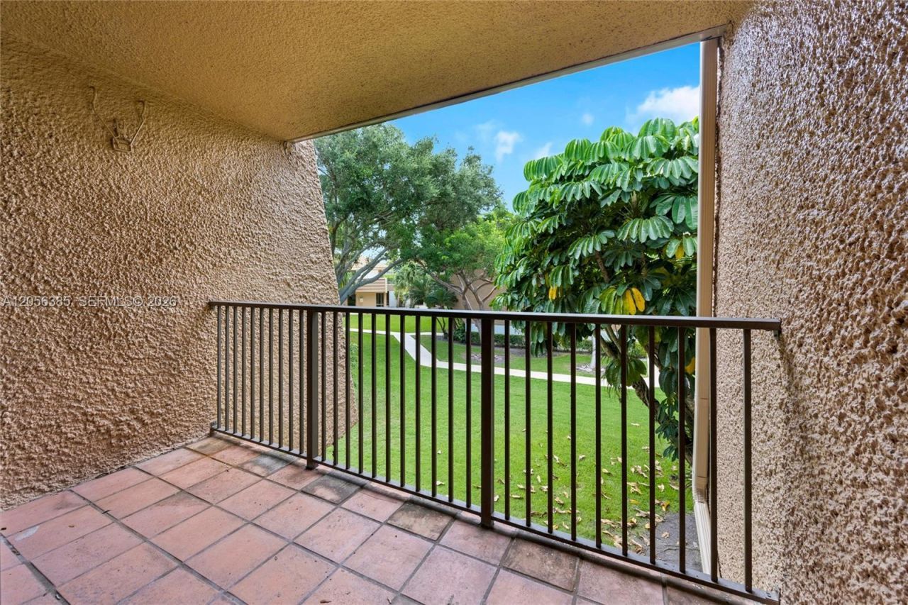 8261 SW 128th St , Unit 207, Pinecrest, FL 33156 Photo